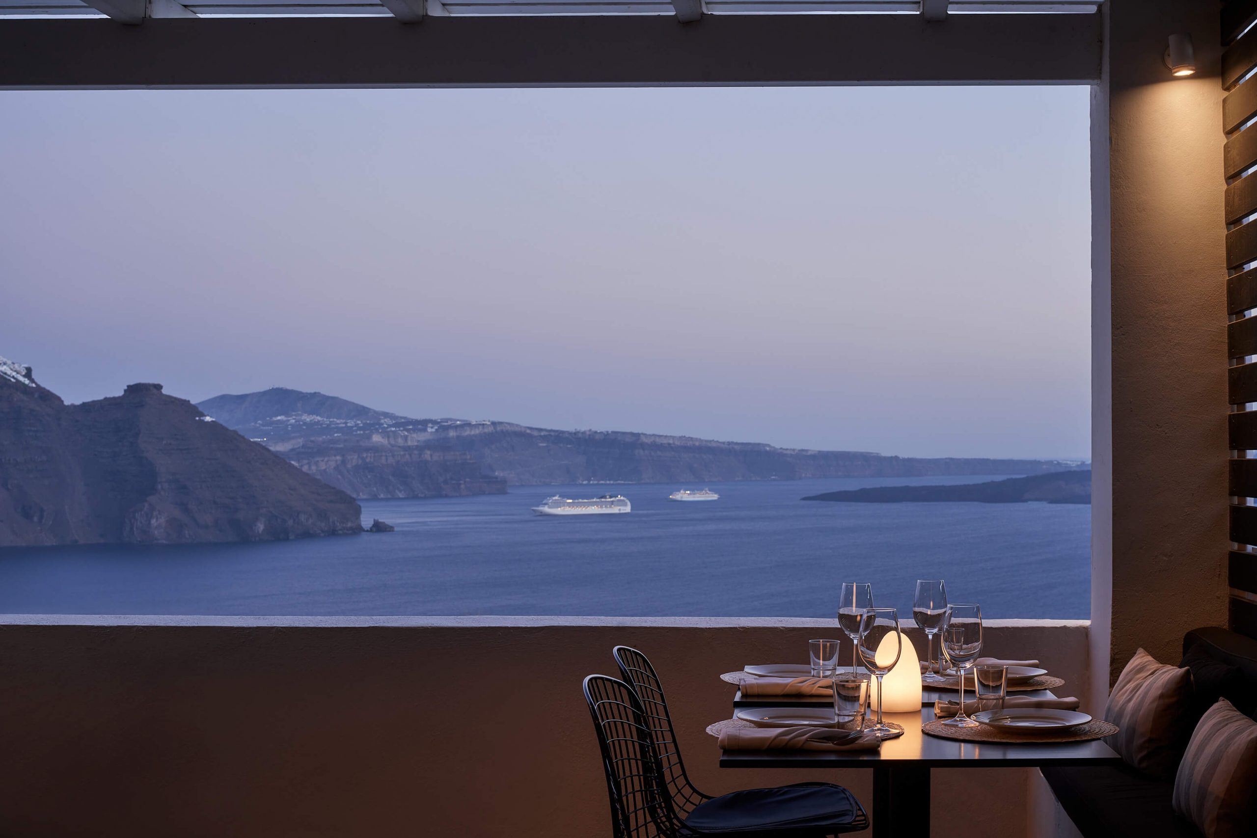 HotelBrain Mr And Mrs White Oia Santorini Restaurants HotelBrain Mr And Mrs White Oia Santorini Restaurants